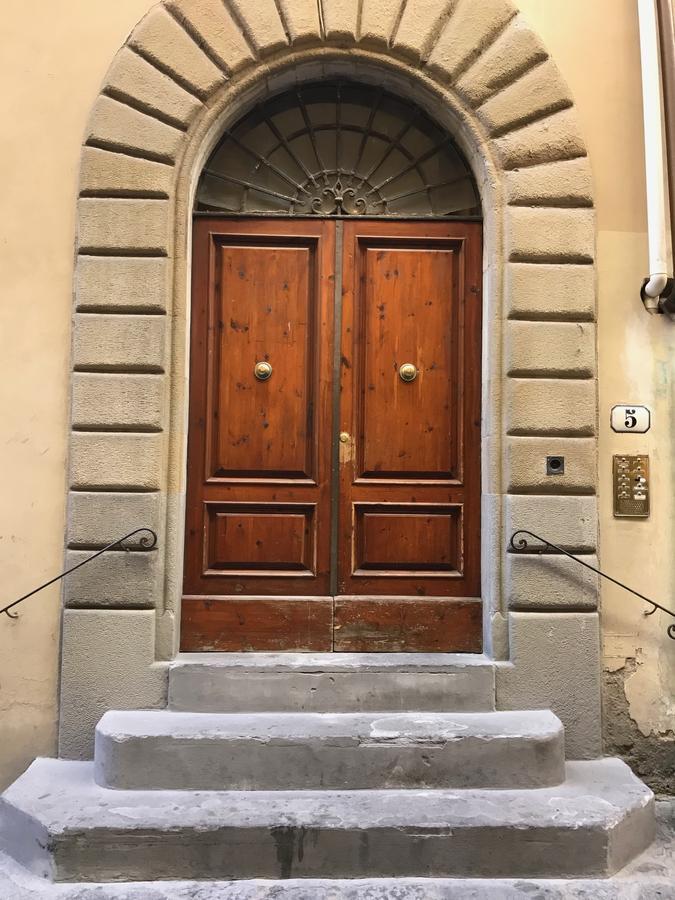 Authentic Flat In The City Center Флоренция Екстериор снимка
